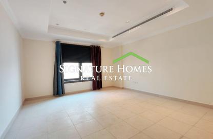 Apartment - 1 Bedroom - 2 Bathrooms for rent in East Porto Drive - Porto Arabia - The Pearl Island - Doha