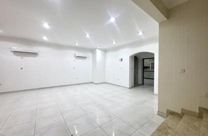 Villa - 5 Bedrooms - 6 Bathrooms for rent in Al Kharaitiyat - Al Kharaitiyat - Al Kharaitiyat - Umm Salal Mohammed