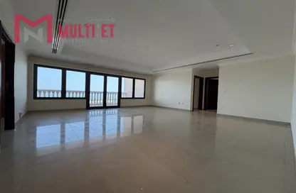 Apartment - 2 Bedrooms - 3 Bathrooms for rent in East Porto Drive - Porto Arabia - The Pearl Island - Doha