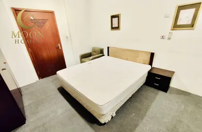 Apartment - 1 Bedroom - 1 Bathroom for rent in Umm Ghuwailina 4 - Umm Ghuwailina - Doha