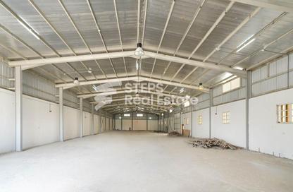 Warehouse - Studio - 1 Bathroom for rent in Industrial Area 4 - Industrial Area - Industrial Area - Doha