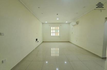 Apartment - 2 Bedrooms - 2 Bathrooms for rent in Muntazah 7 - Al Muntazah - Doha
