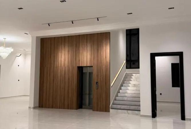 1010929 - Property Image 2