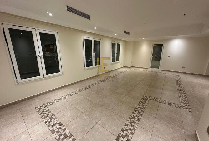 983246 - Property Image 2