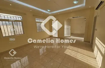 Villa - 5 Bedrooms - 7 Bathrooms for rent in Al Jamiaa Street - Al Markhiya - Doha