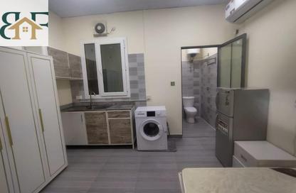 Apartment - Studio - 1 Bathroom for rent in Umm Ghwailina Comm - Umm Ghuwalina - Umm Ghuwailina - Doha Apartment - Studio - 1 Bathroom for rent in Umm Ghwailina Comm - Umm Ghuwalina - Umm Ghuwailina - Doha