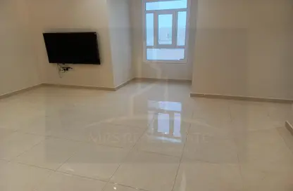 شقة - 2 غرف نوم - 3 حمامات للايجار في شقق مساكن المطار القديم - طريق المطار القديم - الدوحة