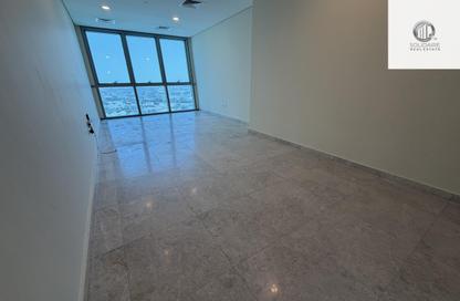 Apartment - 1 Bedroom - 2 Bathrooms for rent in Zig Zag Towers - West Bay - Doha