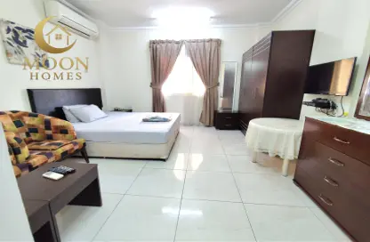 Apartment - Studio - 1 Bathroom for rent in Umm Ghwailina Comm - Umm Ghuwalina - Umm Ghuwailina - Doha