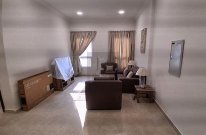 Apartment - 2 Bedrooms - 2 Bathrooms for rent in West Walk - Al Waab - Doha