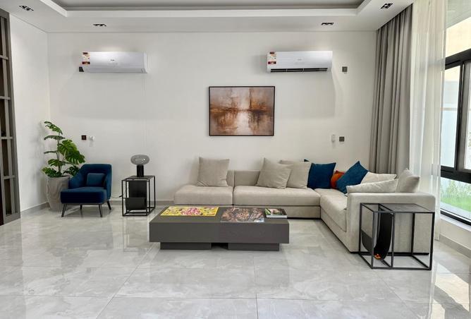 1007595 - Property Image 2