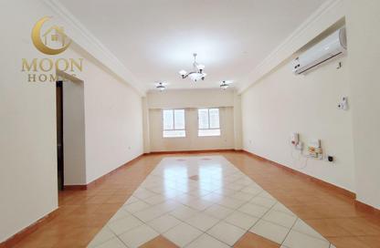 Apartment - 2 Bedrooms - 2 Bathrooms for rent in Umm Ghuwailina 4 - Umm Ghuwailina - Doha Apartment - 2 Bedrooms - 2 Bathrooms for rent in Umm Ghuwailina 4 - Umm Ghuwailina - Doha
