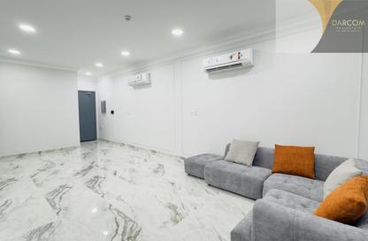 Apartment - 2 Bedrooms - 3 Bathrooms for rent in Al Nasr Street - Al Nasr - Doha