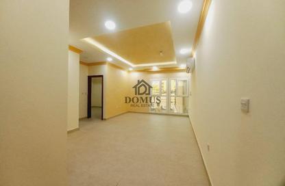 Apartment - 2 Bedrooms - 2 Bathrooms for rent in Al Aman Street - Umm Ghuwailina - Doha
