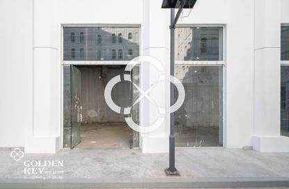 Shop - Studio - 1 Bathroom for rent in Souk Al gharaffa - Al Gharrafa - Doha