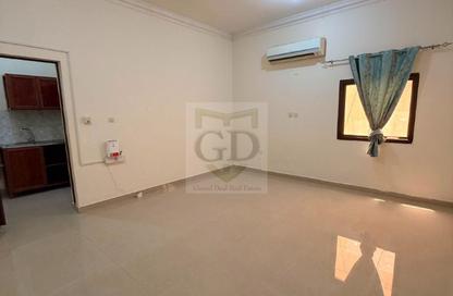 Apartment - Studio - 1 Bathroom for rent in Bu Hamour Street - Abu Hamour - Doha Apartment - Studio - 1 Bathroom for rent in Bu Hamour Street - Abu Hamour - Doha