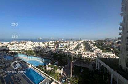 Apartment - 2 Bedrooms - 4 Bathrooms for rent in Floresta Gardens - The Pearl Island - Doha
