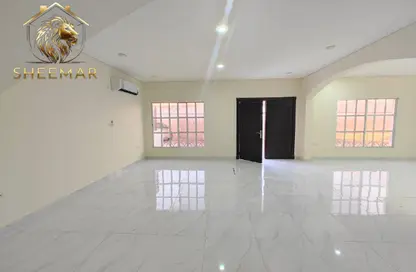 Compound - 3 Bedrooms - 3 Bathrooms for rent in Al Maamoura - Al Maamoura - Doha