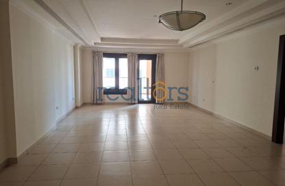 Apartment - 1 Bedroom - 2 Bathrooms for rent in Tower 24 - Porto Arabia - The Pearl Island - Doha
