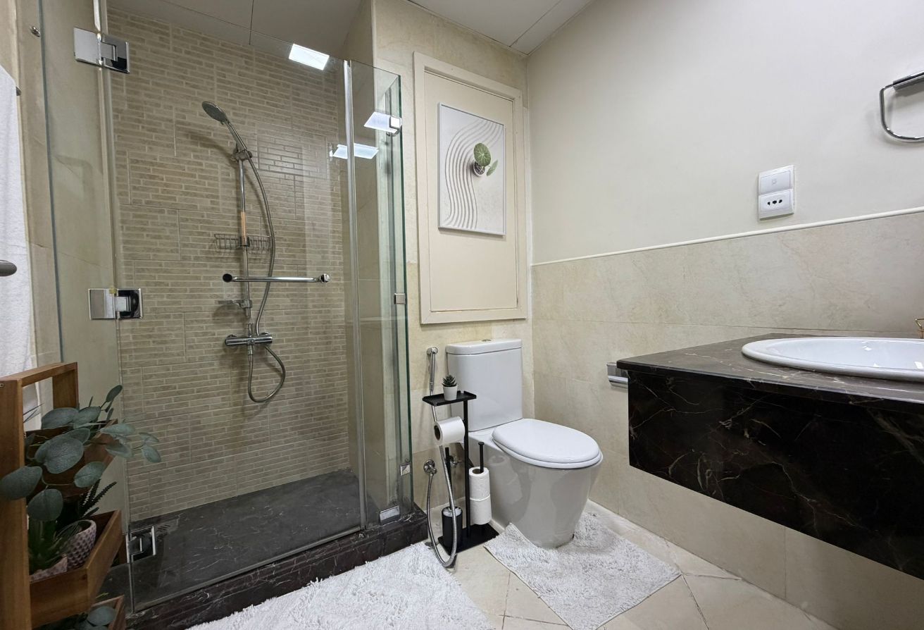 Cozy studio fully furnished with balcony in Porto thumbnail 13