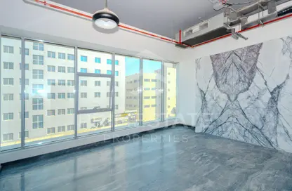 معرض - استوديو - 1 حمام للايجار في شارع السد - السد - الدوحة