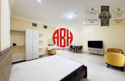 Apartment - Studio - 1 Bathroom for rent in Al Sadd Road - Al Sadd - Doha