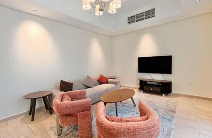 Apartment - 2 Bedrooms - 2 Bathrooms for rent in Giardino Apartments - The Pearl Island - Doha