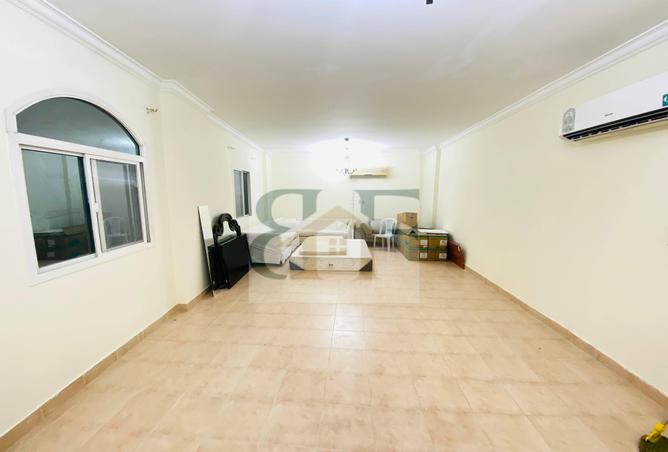 984282 - Property Image 2