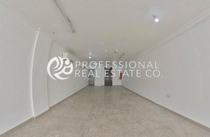 Shop - Studio - 1 Bathroom for rent in Souk Al gharaffa - Al Gharrafa - Doha