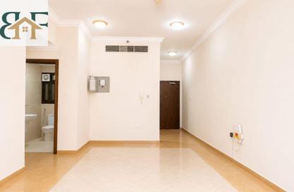 Apartment - 2 Bedrooms - 2 Bathrooms for rent in Al Mansoura - Al Mansoura - Doha