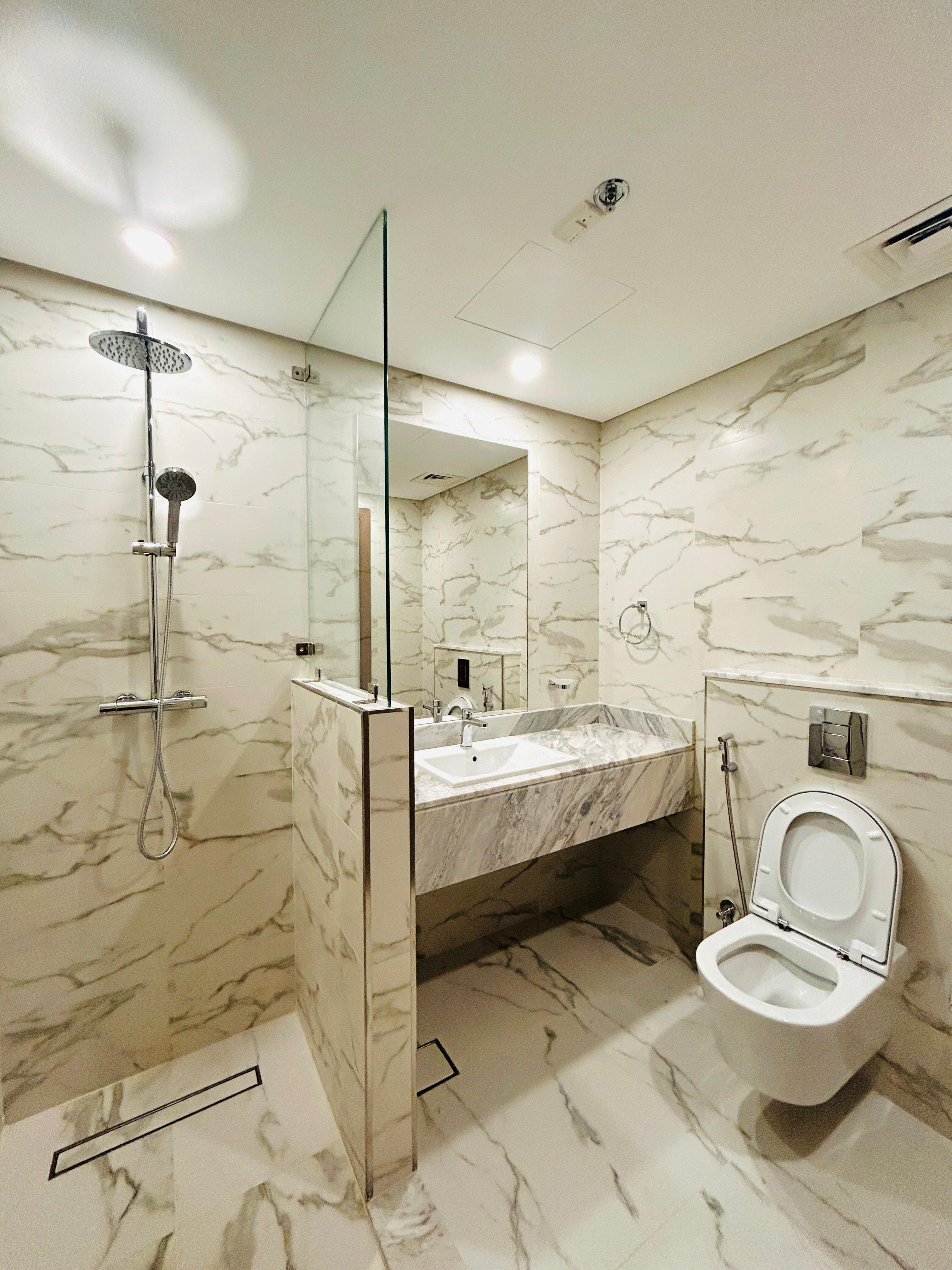 BRAND NEW 2 BEDROOM FULLY FURNISHED WITH BALCONY thumbnail 7