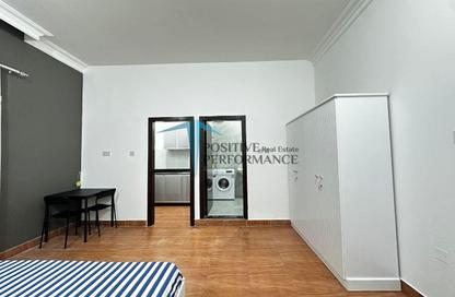 Apartment - Studio - 1 Bathroom for rent in Bu Hamour Street - Abu Hamour - Doha