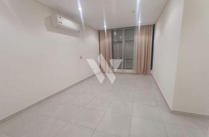 Apartment - 3 Bedrooms - 2 Bathrooms for rent in Umm Ghwailina Comm - Umm Ghuwalina - Umm Ghuwailina - Doha Apartment - 3 Bedrooms - 2 Bathrooms for rent in Umm Ghwailina Comm - Umm Ghuwalina - Umm Ghuwailina - Doha