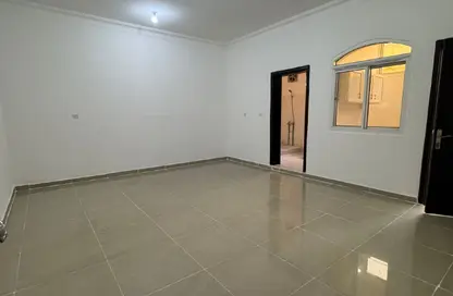 شقة - 1 حمام للايجار في شارع النعيجة - غرب الهلال - الهلال - الدوحة شقة - 1 حمام للايجار في شارع النعيجة - غرب الهلال - الهلال - الدوحة