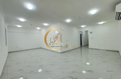 Apartment - 2 Bedrooms - 3 Bathrooms for rent in Bin Omran 35 - Fereej Bin Omran - Doha Apartment - 2 Bedrooms - 3 Bathrooms for rent in Bin Omran 35 - Fereej Bin Omran - Doha