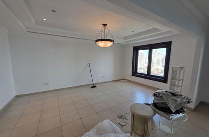 Apartment - 3 - 4 for sale in East Porto Drive - Porto Arabia - The Pearl Island - Doha
