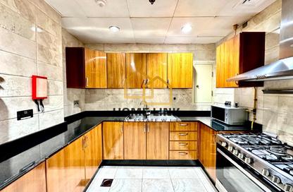 Apartment - 2 Bedrooms - 3 Bathrooms for rent in Marina Tower 23 - Marina District - Lusail