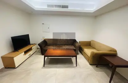 Apartment - 2 Bedrooms - 1 Bathroom for rent in Al Sadd Road - Al Sadd - Doha