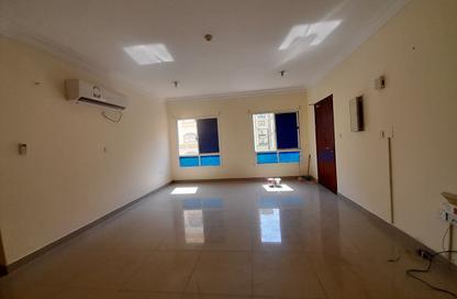 Apartment - 2 - 3 for rent in Al Mansoura - Al Mansoura - Doha