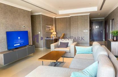 Apartment - 2 Bedrooms - 3 Bathrooms for rent in Tower 14 - Porto Arabia - The Pearl Island - Doha