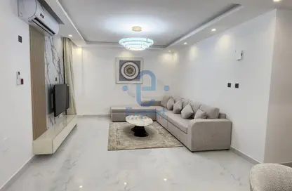 Apartment - 2 Bedrooms - 1 Bathroom for rent in Umm Ghuwalina - Umm Ghuwailina - Doha