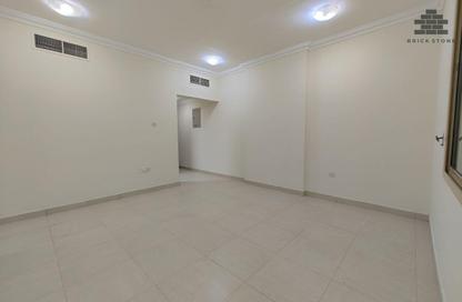 Apartment - 2 Bedrooms - 1 Bathroom for rent in Al Sadd Road - Al Sadd - Doha
