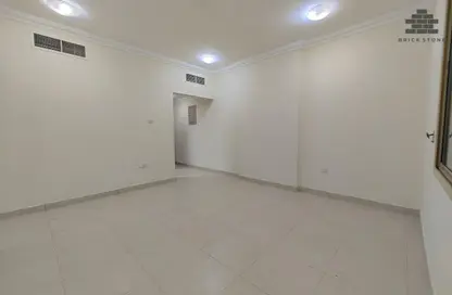 Apartment - 2 Bedrooms - 1 Bathroom for rent in Al Sadd Road - Al Sadd - Doha