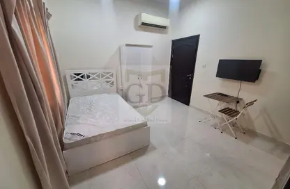 Apartment - Studio - 1 Bathroom for rent in Mamoura 18 - Al Maamoura - Doha