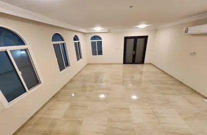 Villa - 7 Bedrooms - 7+ Bathrooms for rent in Muraikh - AlMuraikh - Doha