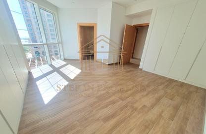 Apartment - 2 Bedrooms - 4 Bathrooms for rent in Floresta Gardens - Floresta Gardens - The Pearl Island - Doha