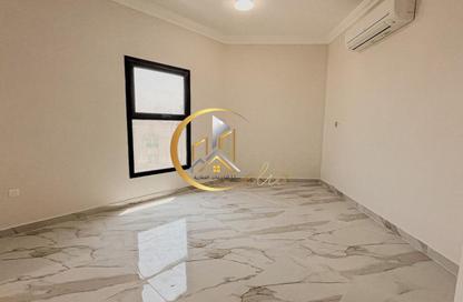 Apartment - 2 - 3 for rent in Al Zubair Bakkar Street - Al Sadd - Doha