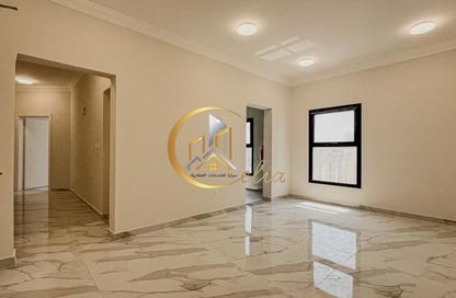 Apartment - 2 - 3 for rent in Al Zubair Bakkar Street - Al Sadd - Doha