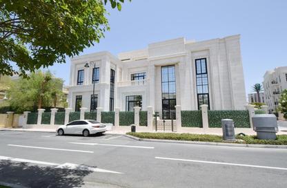Villa - 5 - 6 for sale in The Pearl Island - Doha