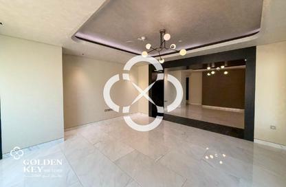 Apartment - 3 Bedrooms - 5 Bathrooms for rent in West Porto Drive - Porto Arabia - The Pearl Island - Doha